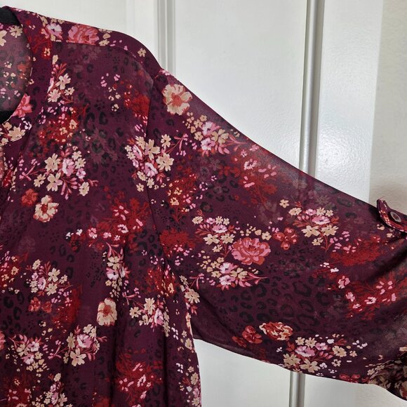 Torrid Burgundy Floral Lexie Top - Picture 6 of 13